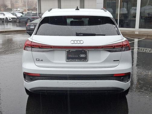 2024 Audi Q4 e-tron Premium Plus 55 quattro