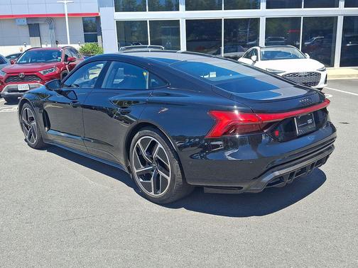Mythos Black Metallic 2023 Audi RS e-tron GT quattro