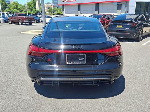 Mythos Black Metallic 2023 Audi RS e-tron GT quattro