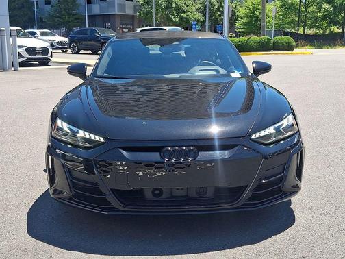Mythos Black Metallic 2023 Audi RS e-tron GT quattro