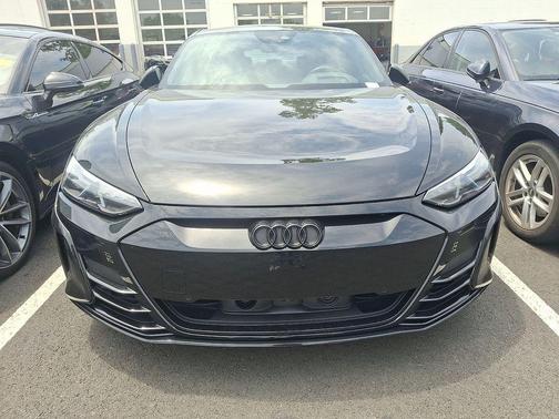 Mythos Black Metallic 2023 Audi RS e-tron GT quattro