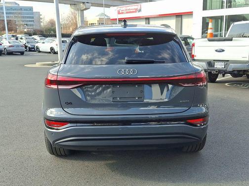 2025 Audi Q6 e-tron Premium Plus quattro