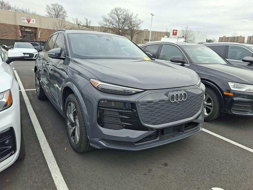 2025 Audi Q6 e-tron Premium Plus quattro