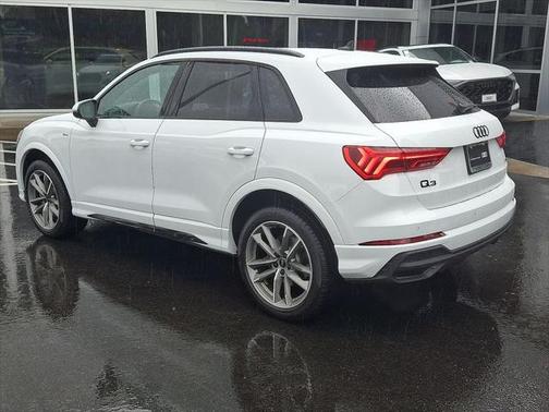 2024 Audi Q3 45 S line Premium Plus