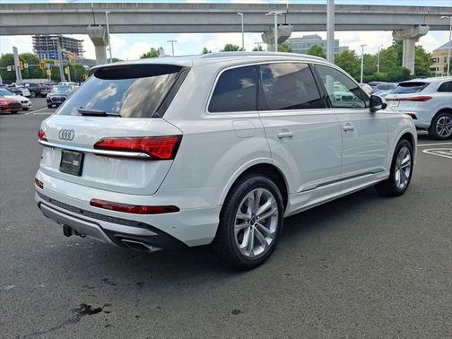 2025 Audi Q7 45 Premium