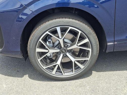 Navarra Blue Metallic 2026 Audi Q3 TFSI quattro S tronic