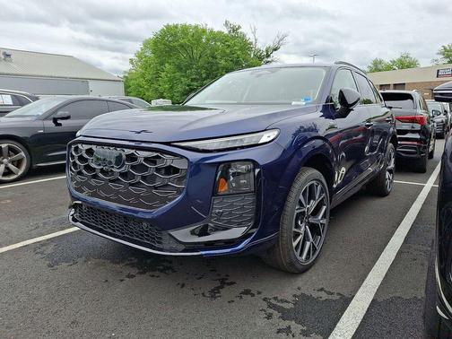 Navarra Blue Metallic 2026 Audi Q3 TFSI quattro S tronic
