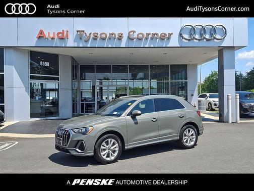 Chronos Gray Metallic 2022 Audi Q3 45 S line Premium