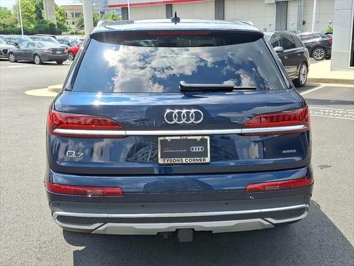 2024 Audi Q7 45 Premium
