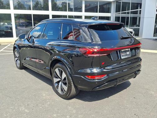 2025 Audi SQ6 e-tron Premium Plus quattro