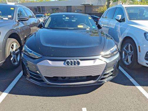 2022 Audi e-tron GT Premium Plus