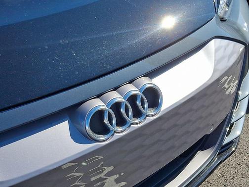 2022 Audi e-tron GT Premium Plus