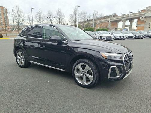 2023 Audi Q5 45 S line Premium Plus