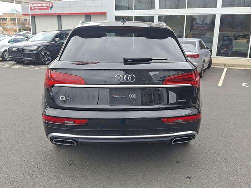 2023 Audi Q5 45 S line Premium Plus