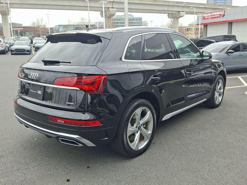 2023 Audi Q5 45 S line Premium Plus