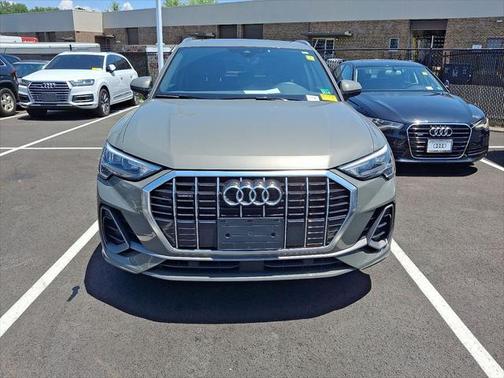 2022 Audi Q3 45 S line Premium