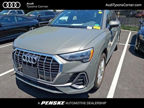 2022 Audi Q3 45 S line Premium