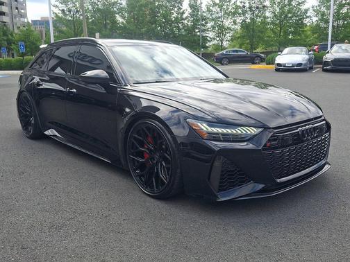 Sebring Black Crystal Effect 2022 Audi RS 6 Avant 4.0T