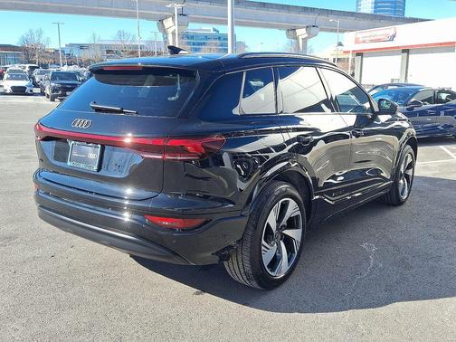 2025 Audi Q6 e-tron Premium Plus quattro