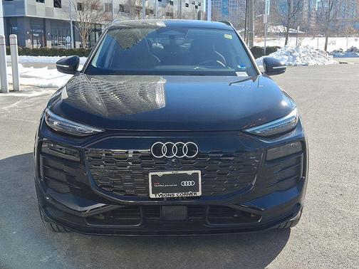 2025 Audi Q6 e-tron Premium Plus quattro