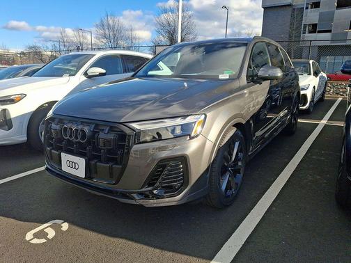 2026 Audi Q7 55 Premium Plus