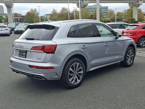 2022 Audi Q5 45 S line Premium Plus