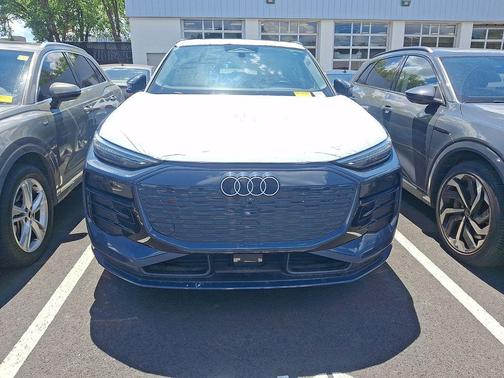 Blue Metallic 2025 Audi Q6 e-tron Premium Plus quattro