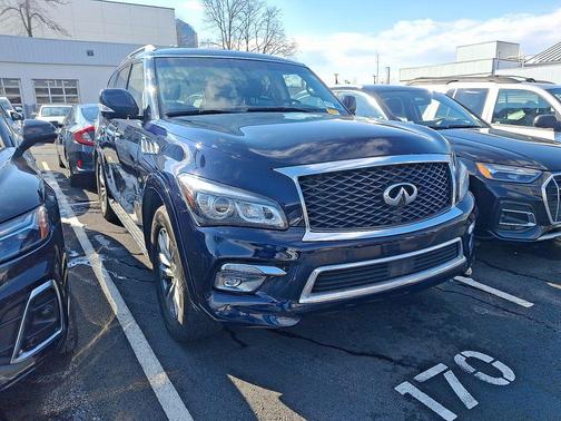 2017 INFINITI QX80 Base