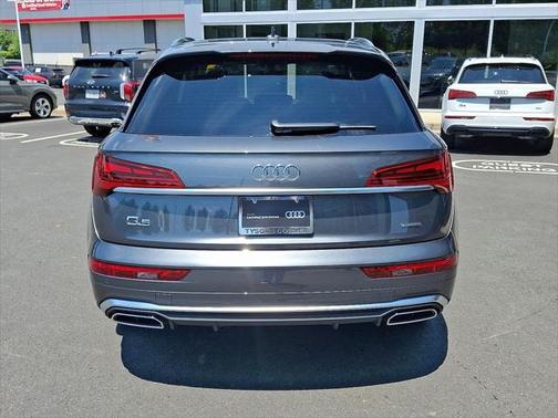 2024 Audi Q5 45 S line Premium