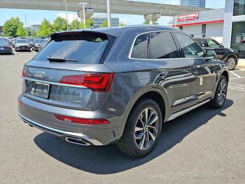2024 Audi Q5 45 S line Premium