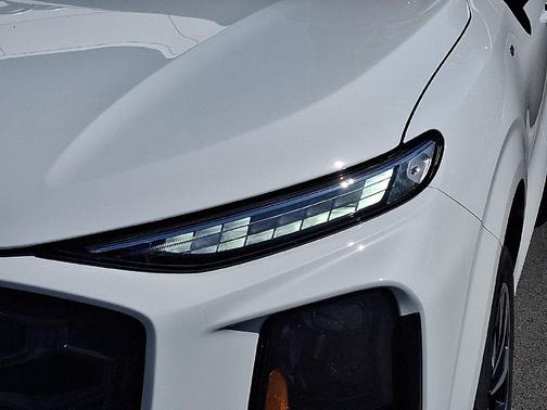 Glacier White Metallic 2026 Audi Q3 TFSI quattro S tronic
