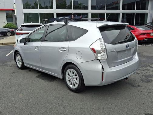 2012 Toyota Prius v Five