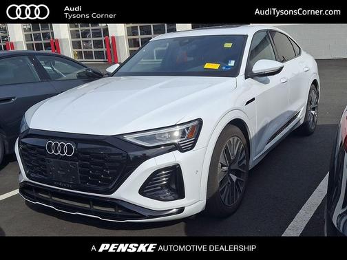 Glacier White Metallic 2024 Audi Q8 e-tron Premium Plus