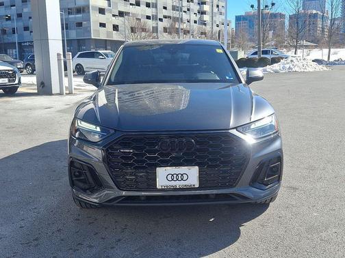 2022 Audi Q5 45 S line Premium Plus