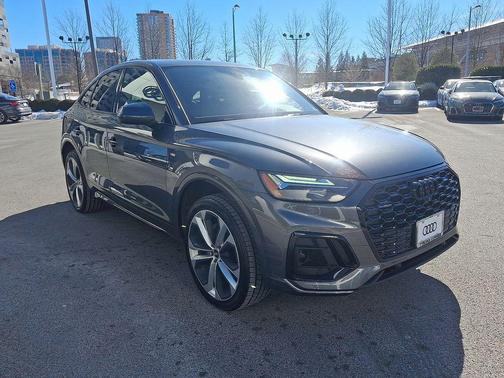 2022 Audi Q5 45 S line Premium Plus