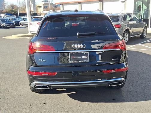 2023 Audi Q5 45 S line Prestige