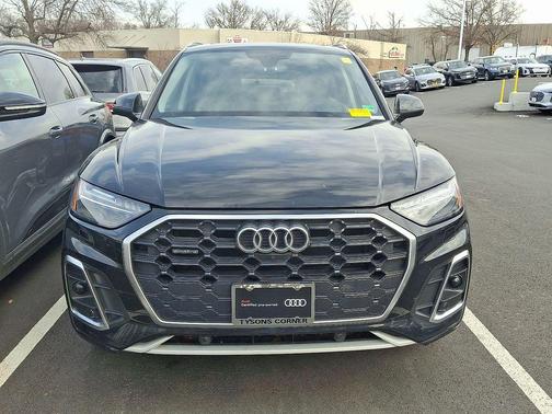 2023 Audi Q5 45 S line Prestige