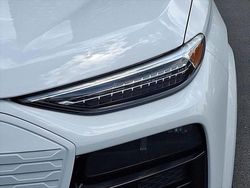 2025 Audi Q6 e-tron Prestige quattro