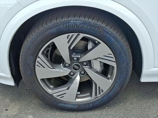 2025 Audi Q6 e-tron Prestige quattro