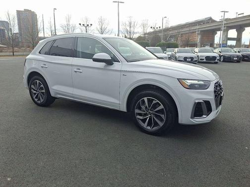 2023 Audi Q5 45 S line Premium Plus
