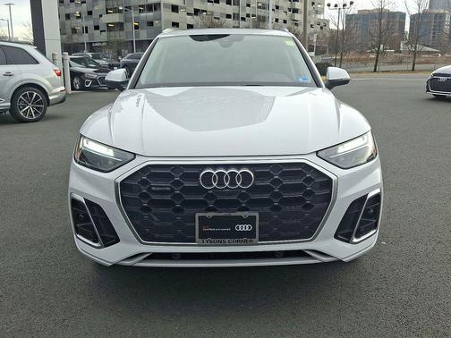 2023 Audi Q5 45 S line Premium Plus