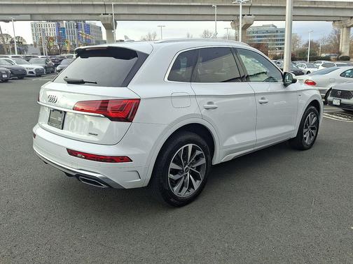 2023 Audi Q5 45 S line Premium Plus