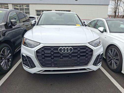 2023 Audi Q5 45 S line Premium Plus