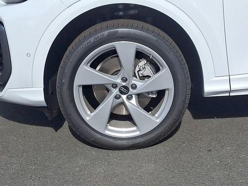 2025 Audi Q5 Premium Plus TFSI quattro S tronic