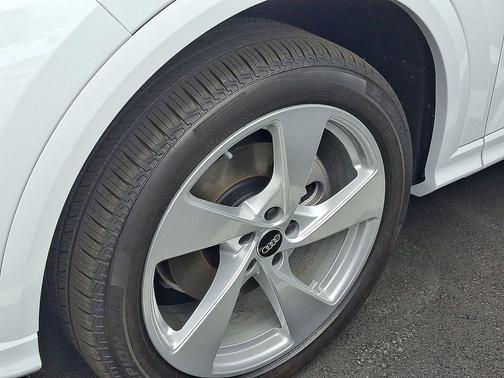 2025 Audi Q5 Premium Plus TFSI quattro S tronic