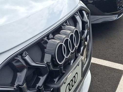 2025 Audi Q5 Premium Plus TFSI quattro S tronic