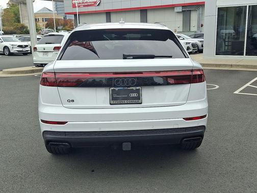 2024 Audi Q8 55 Premium Plus