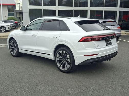 2024 Audi Q8 55 Premium Plus