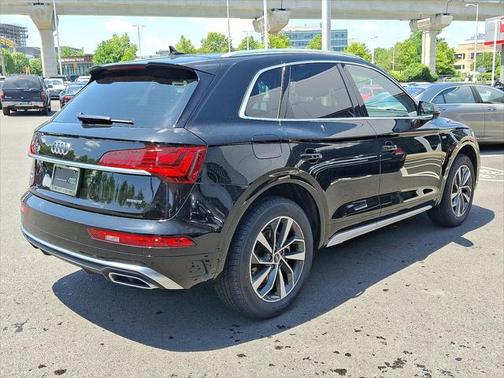 2022 Audi Q5 45 S line Premium