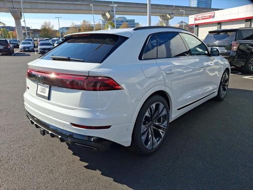 2025 Audi Q8 55 Prestige